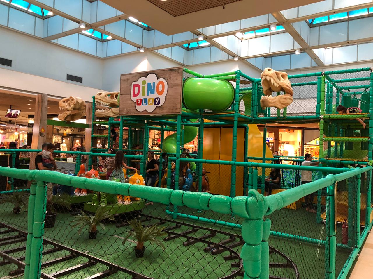 Dino Play traz diversão e aventura para o Taubaté Shopping