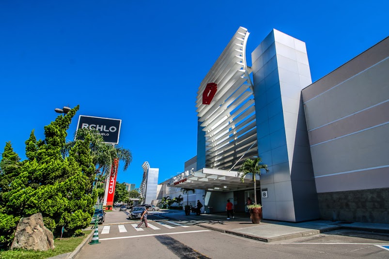 Primeiro grande centro de compras da região, CenterVale Shopping reabre com nova rotina