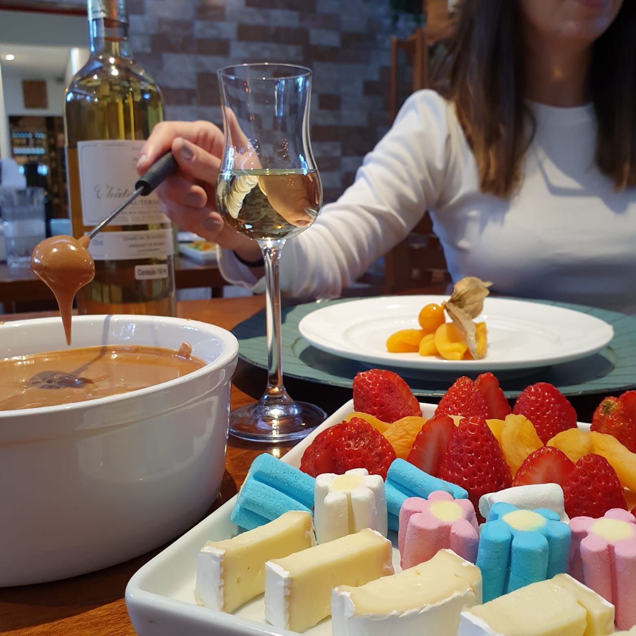 Inverno: Divigno Gastronomia lança duas versões de fondue no cardápio