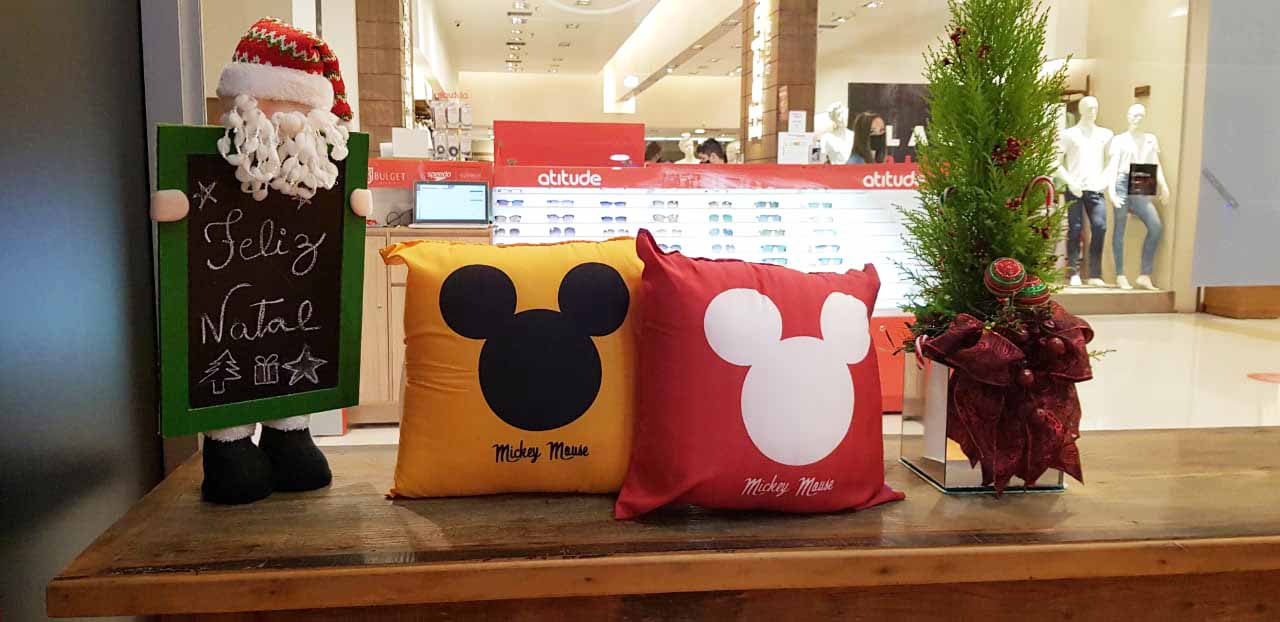 Promoção de Natal do CenterVale Shopping tem brinde exclusivo do Mickey e sorteio de vales-compra