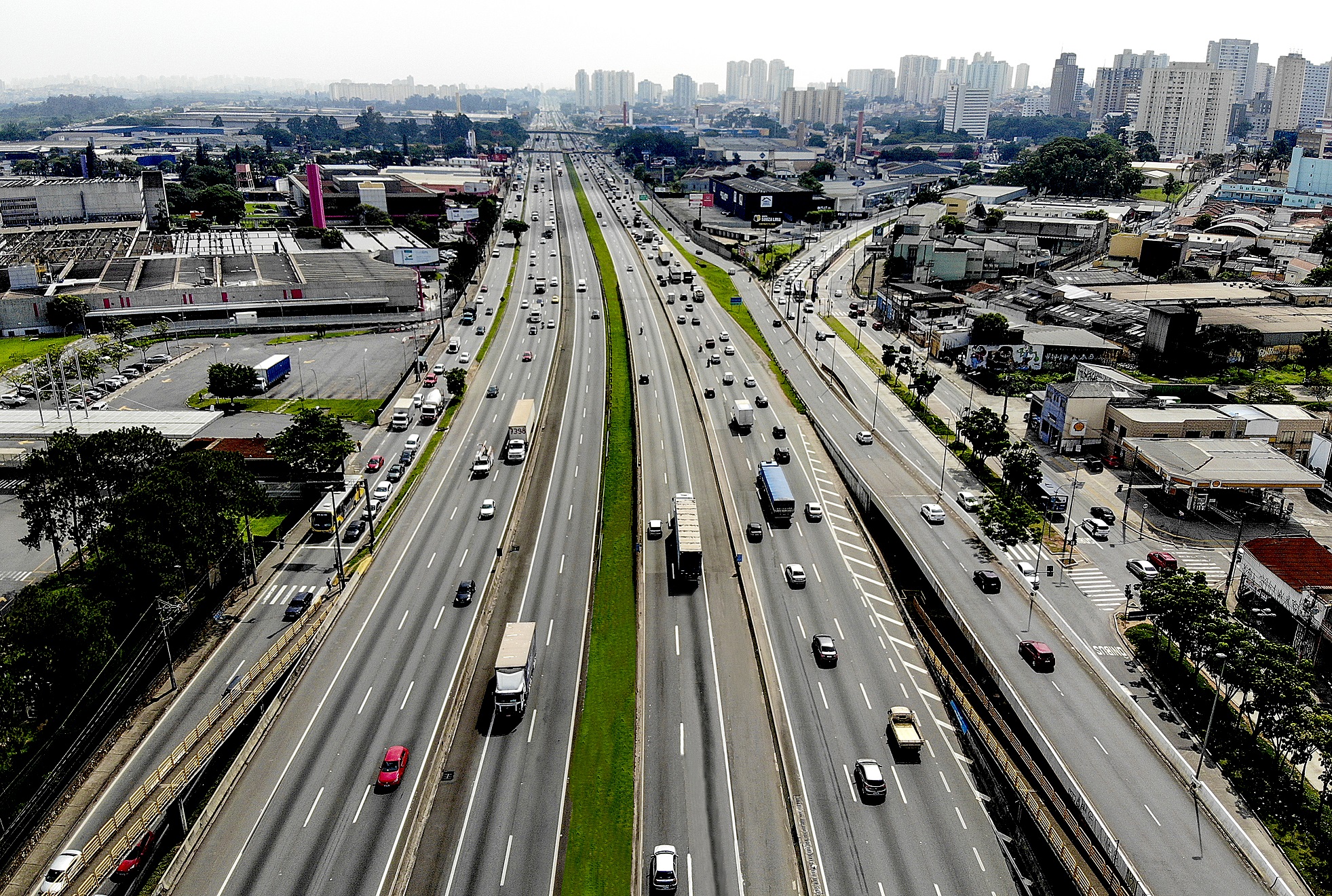 Rodovia Presidente Dutra completa 70 anos