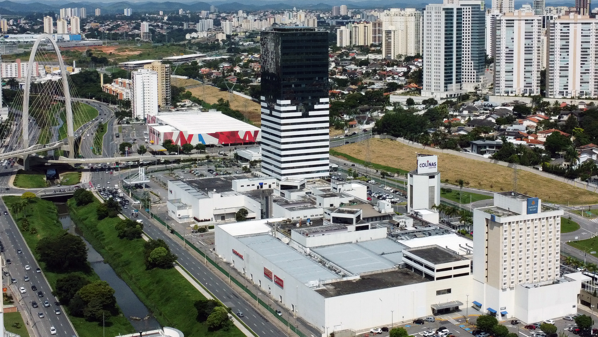 Colinas Shopping completa 25 anos de história