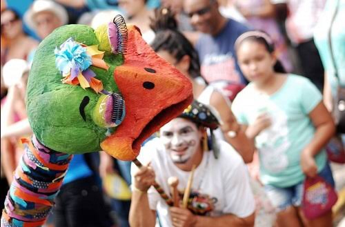 CenterVale Shopping lança programação de carnaval com participação da banda Aquarius, Peleco e do bloco Galinha D´Angola