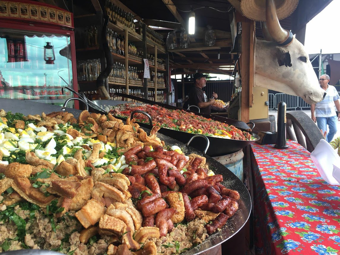 Comidas típicas brasileiras são destaques em feira gastronômica em São José dos Campos