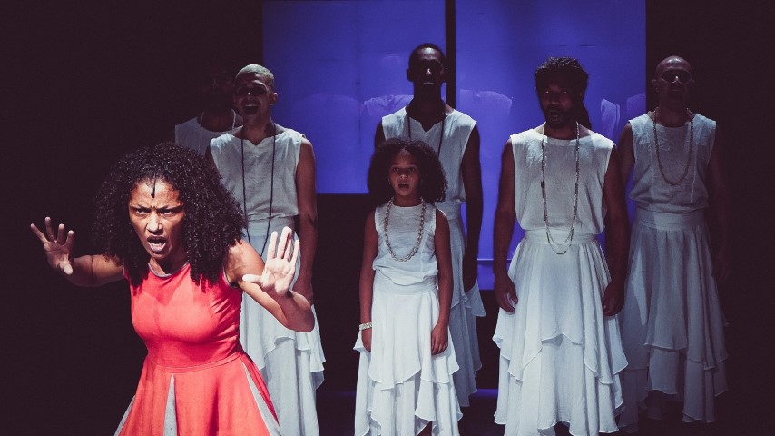 Companhia de Teatro Heliópolis chega a Jacareí com circulação do premiado CÁRCERE ou Porque as Mulheres Viram Búfalos