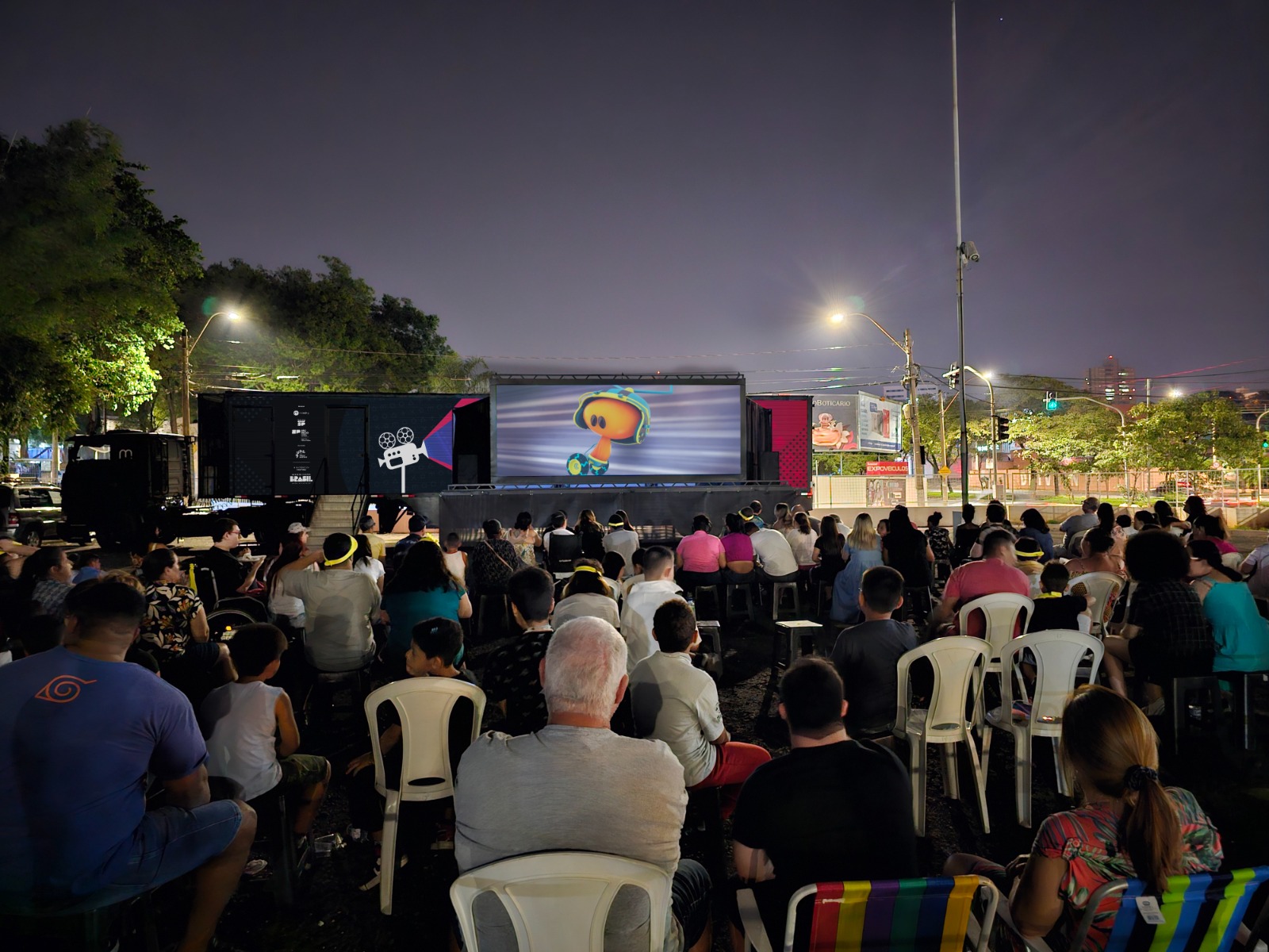 JACAREÍ recebe o projeto CINE RODAS