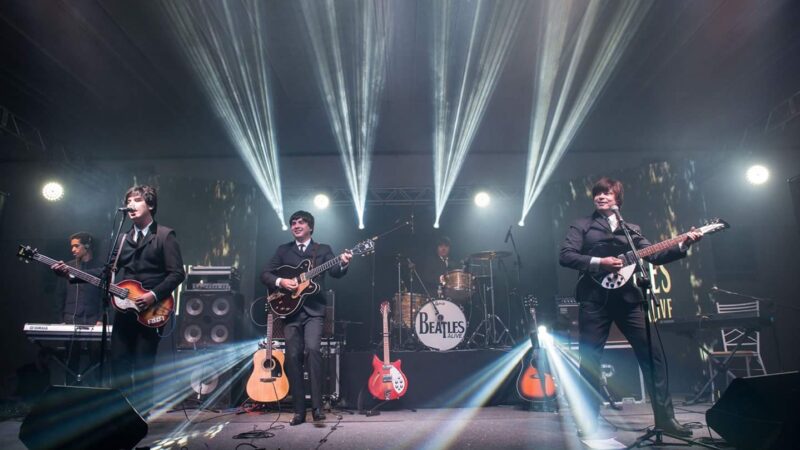 Taubaté Shopping celebra o Dia Mundial do Rock com a banda cover Beatles Alive