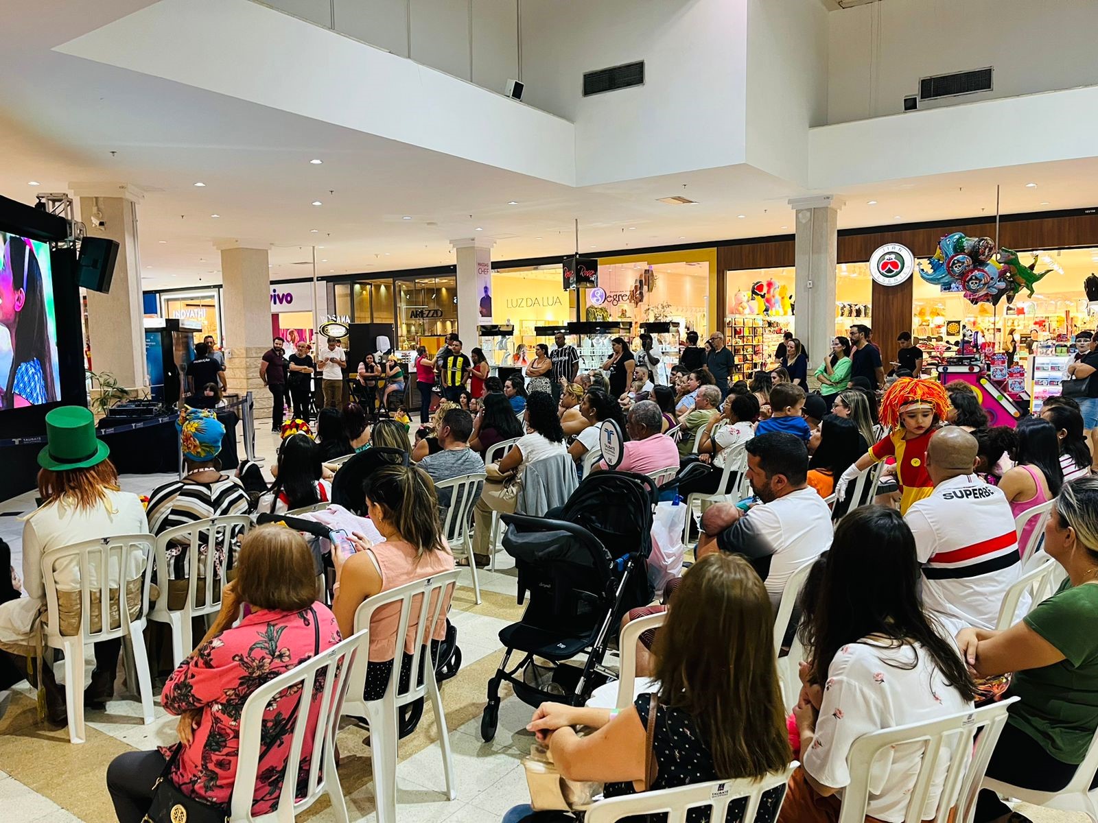 Sucesso na pré-estreia: Taubaté Shopping celebra o lançamento do longa ‘O Casamento da Emília’